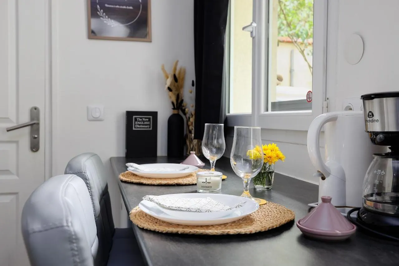 Chic Parisian - 5' Rer C Paris - Orly 15 Min Apartment Savigny-sur-Orge 0*,  France